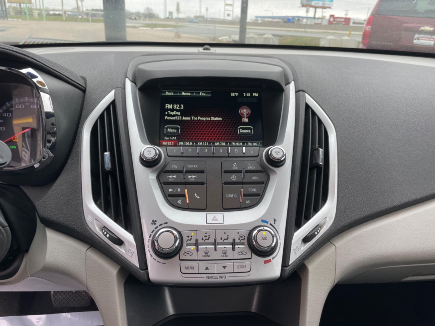 2016 Gray GMC Terrain (2GKALMEK7G6) with an 4-Cyl, 2.4 Liter engine, Automatic, 6-Spd transmission, located at 8008 Warden Rd, Sherwood, AR, 72120, (501) 801-6100, 34.830078, -92.186684 - Photo#20